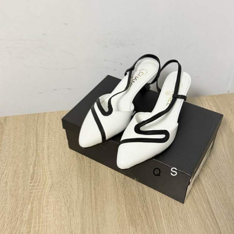 Picture of Chanel Shoes _SKUChanelsz35-40YS06233015